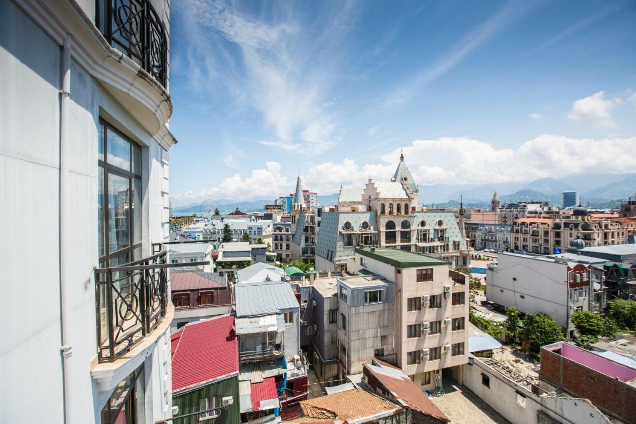 Apartament On Rustaveli Batumi Exterior photo